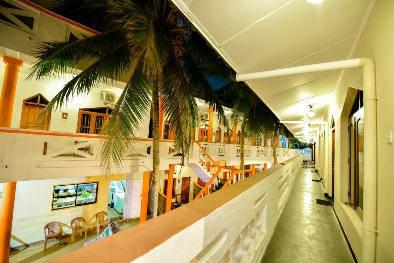 International Beach Hotel & Restaurant Hikkaduwa Exterior foto